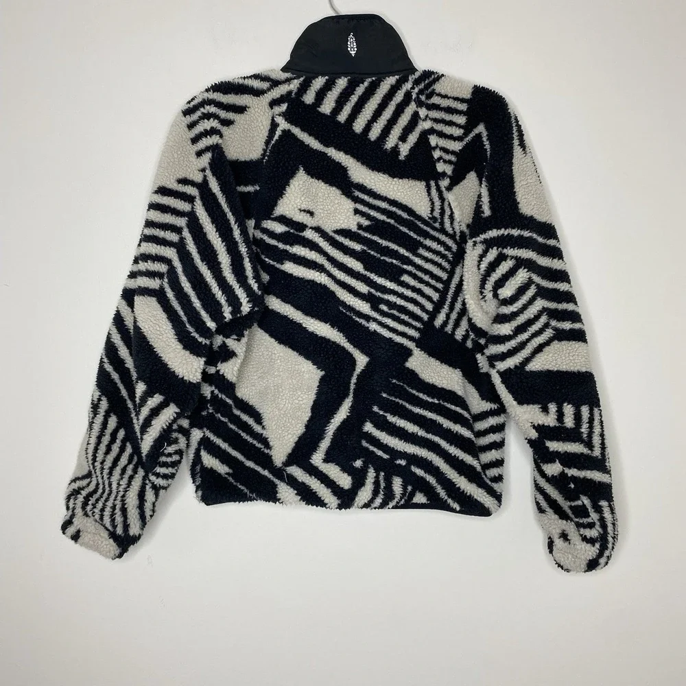 Free People FP Movement Rocky Ridge Sherpa Jacket XS Geo Line Combo Snap Fleece